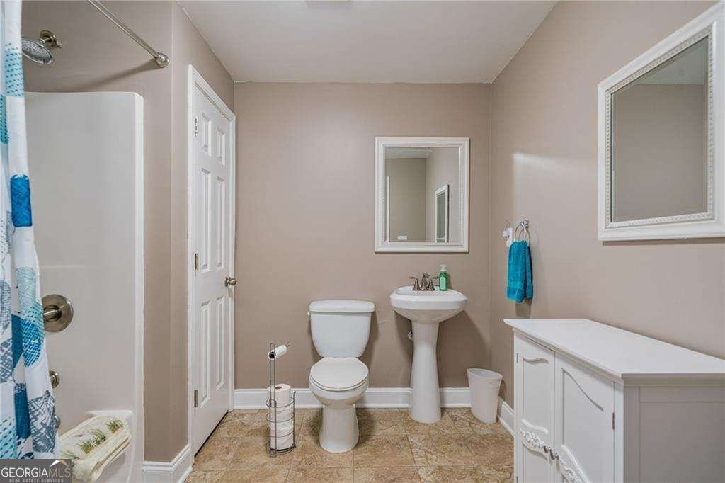 6642 Crestwood Peninsula Flowery Branch - 7