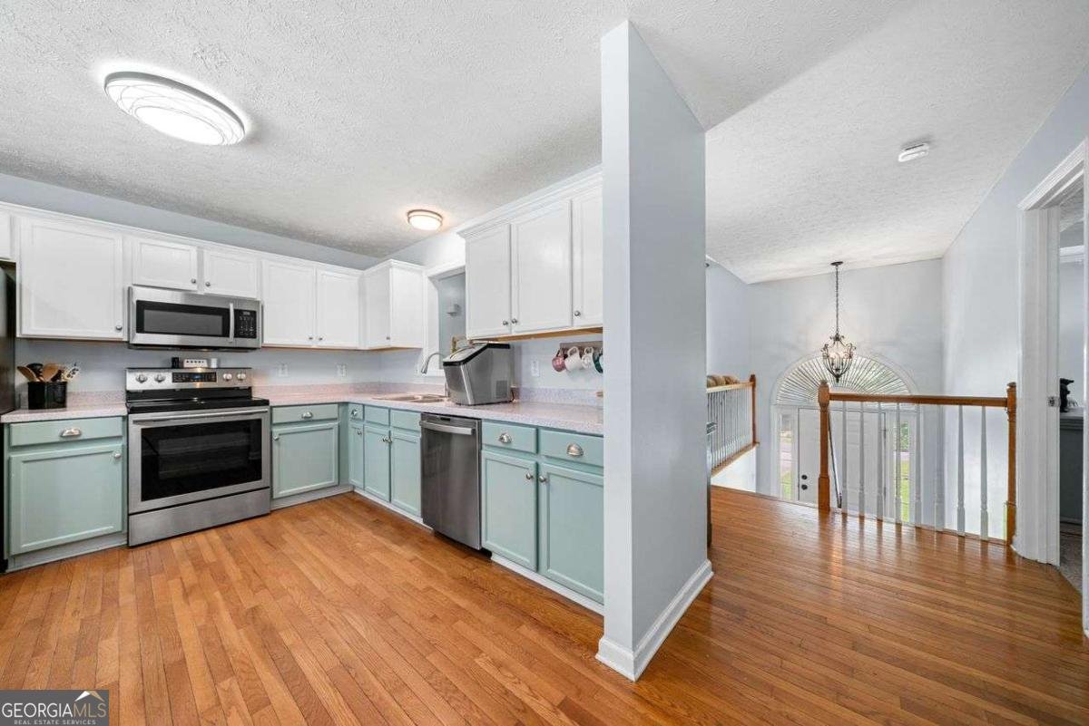 9170 LAKESIDE Way Gainesville - 13