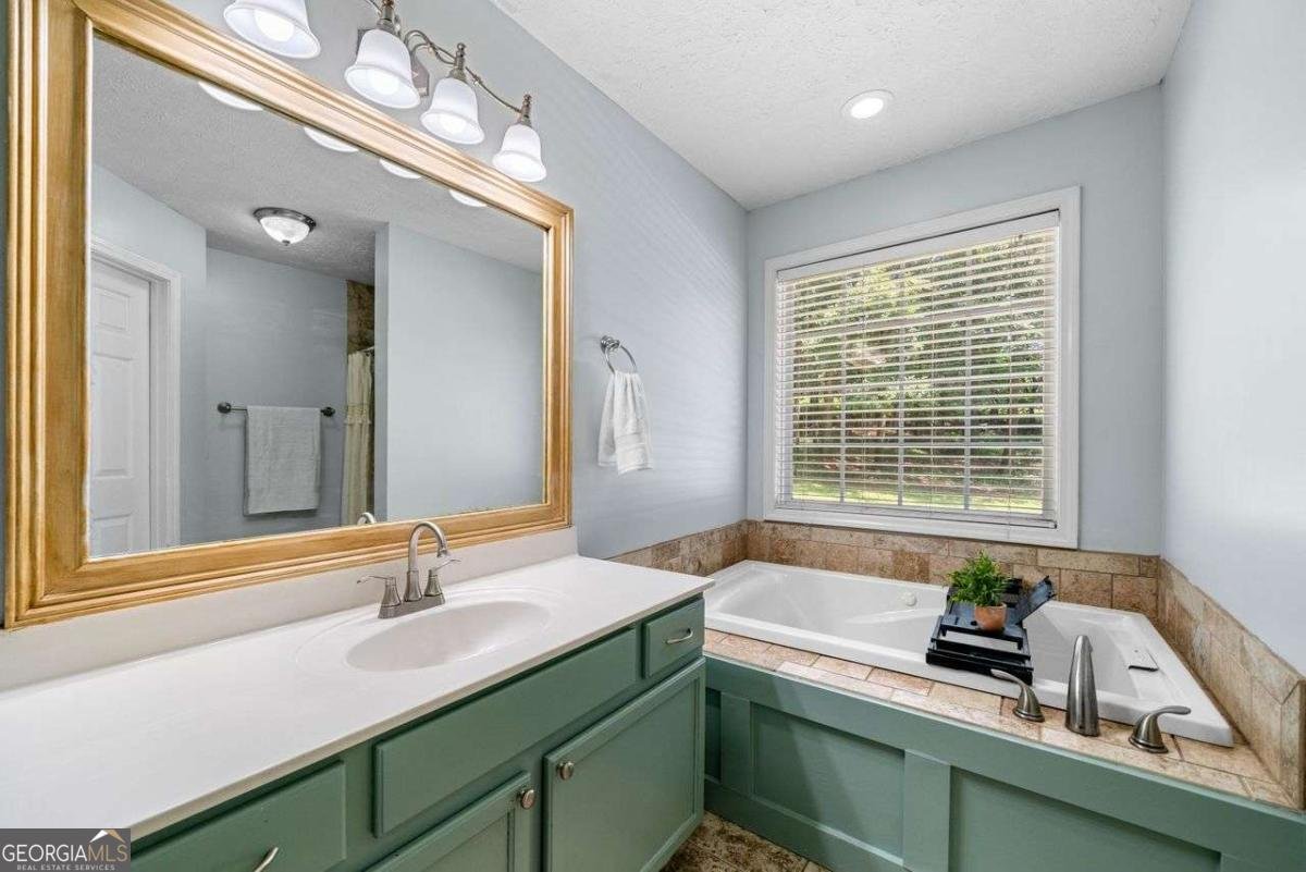 9170 LAKESIDE Way Gainesville - 20