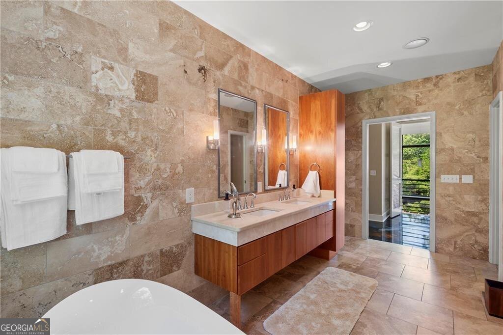 643 Larchmont Circle Atlanta - 3