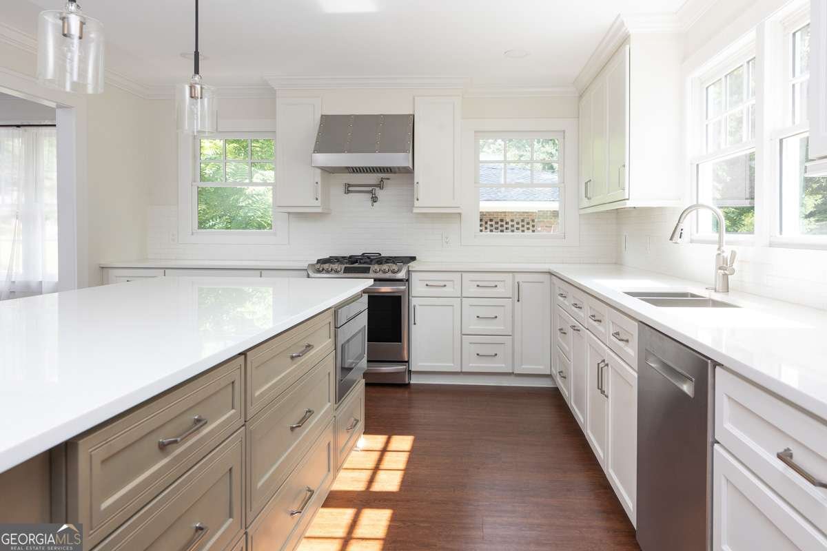 1615 LANCASTER Drive Marietta - 15