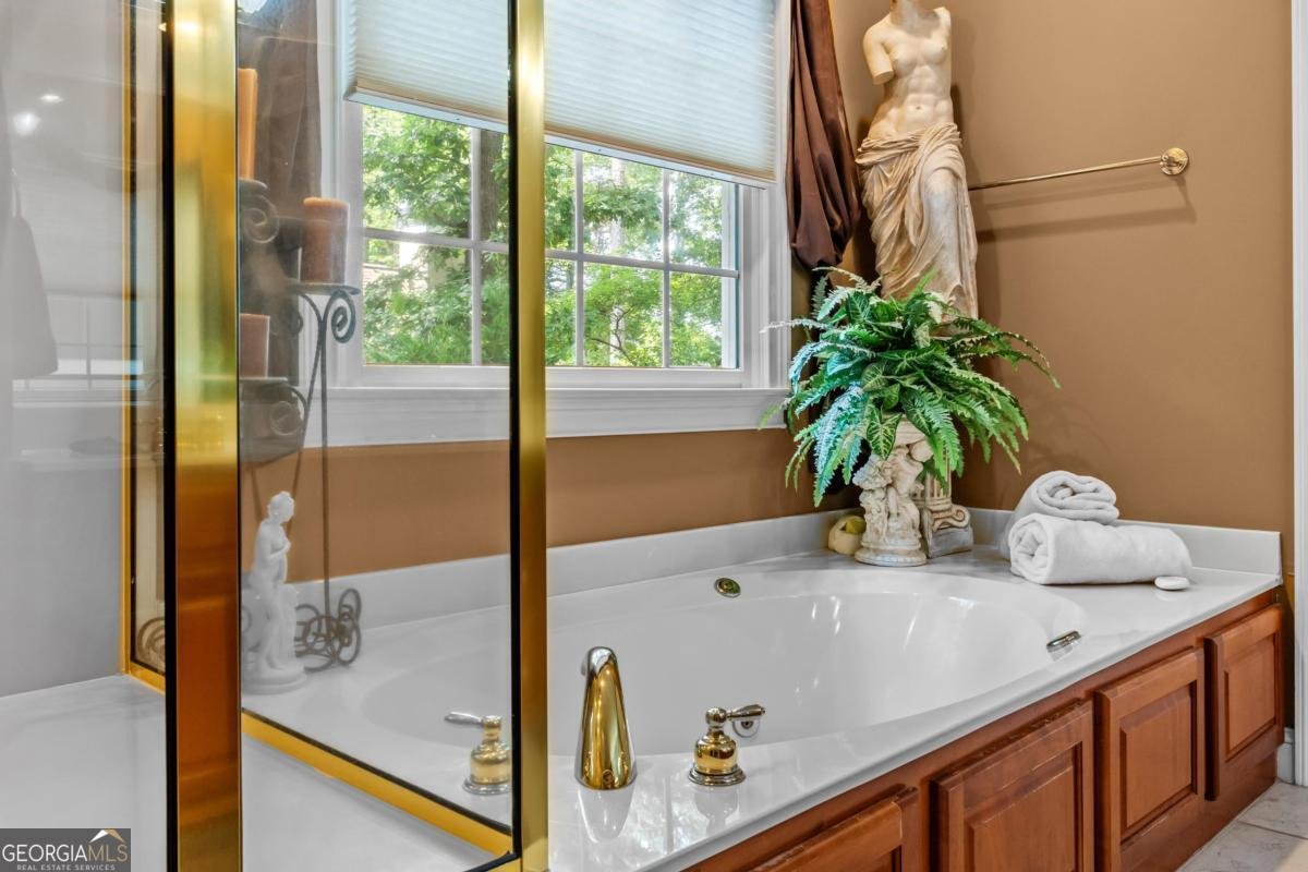 1051 Clearwater Drive White Plains - 29