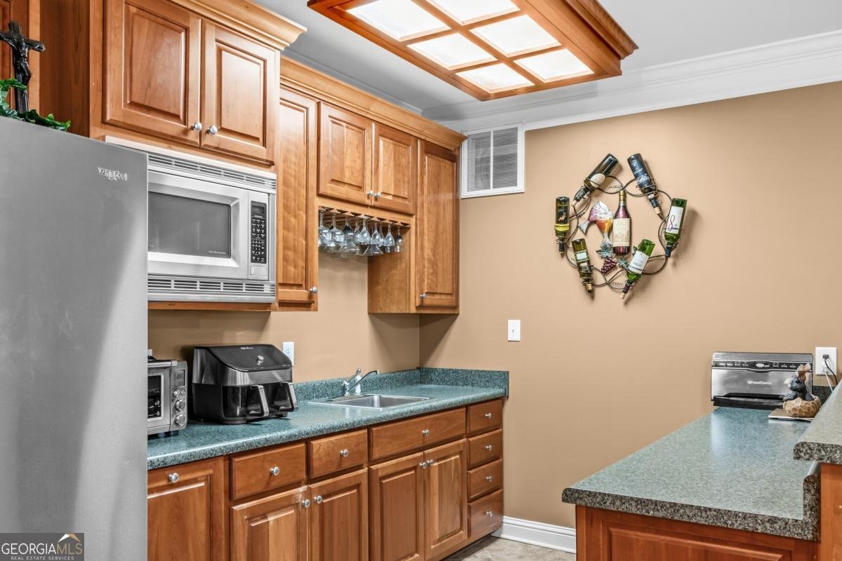 1051 Clearwater Drive White Plains - 40
