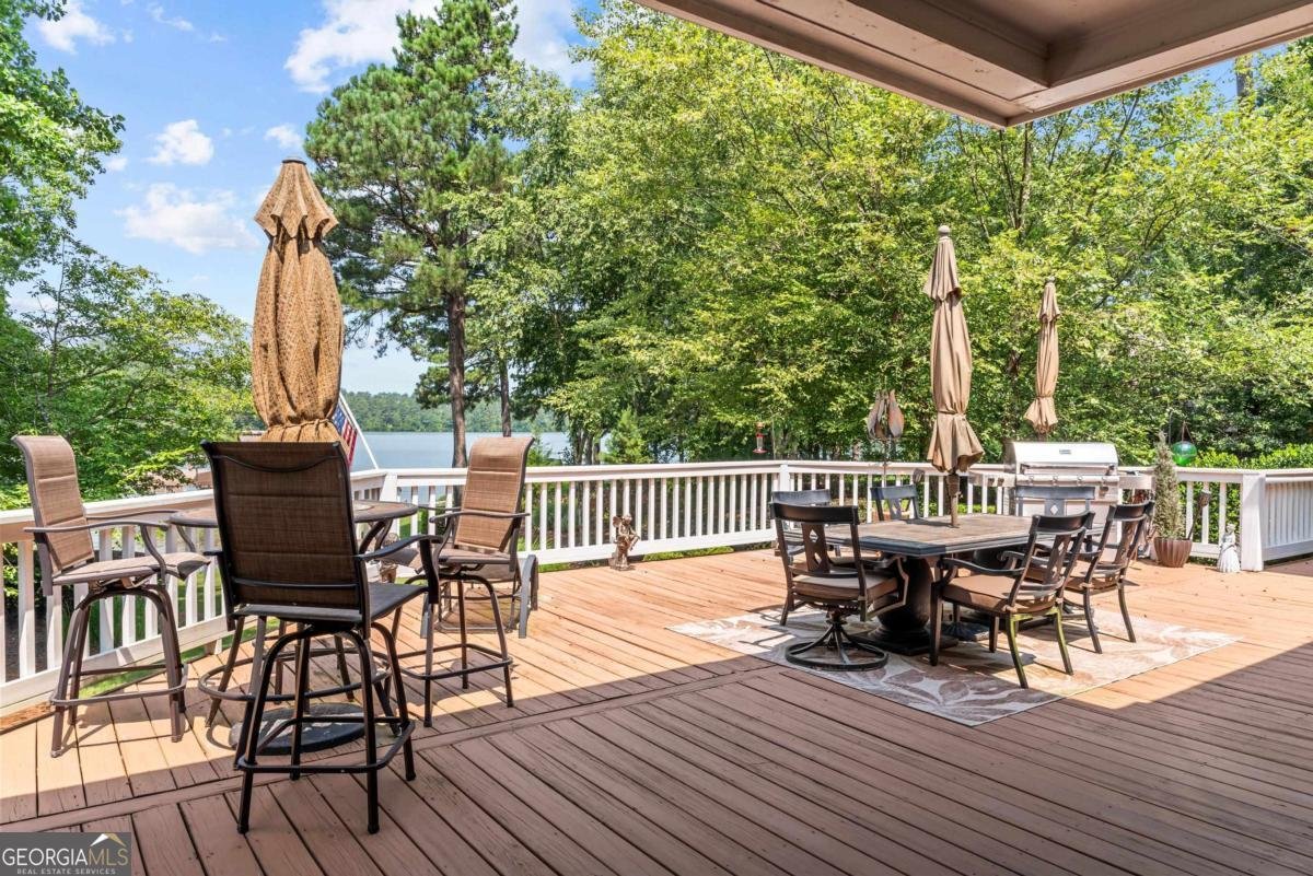 1051 Clearwater Drive White Plains - 52