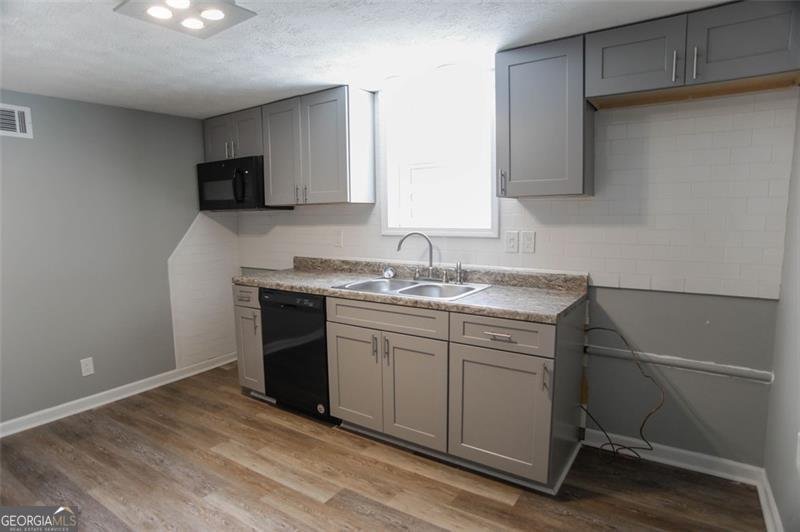 4881 Norman Lilburn - 13