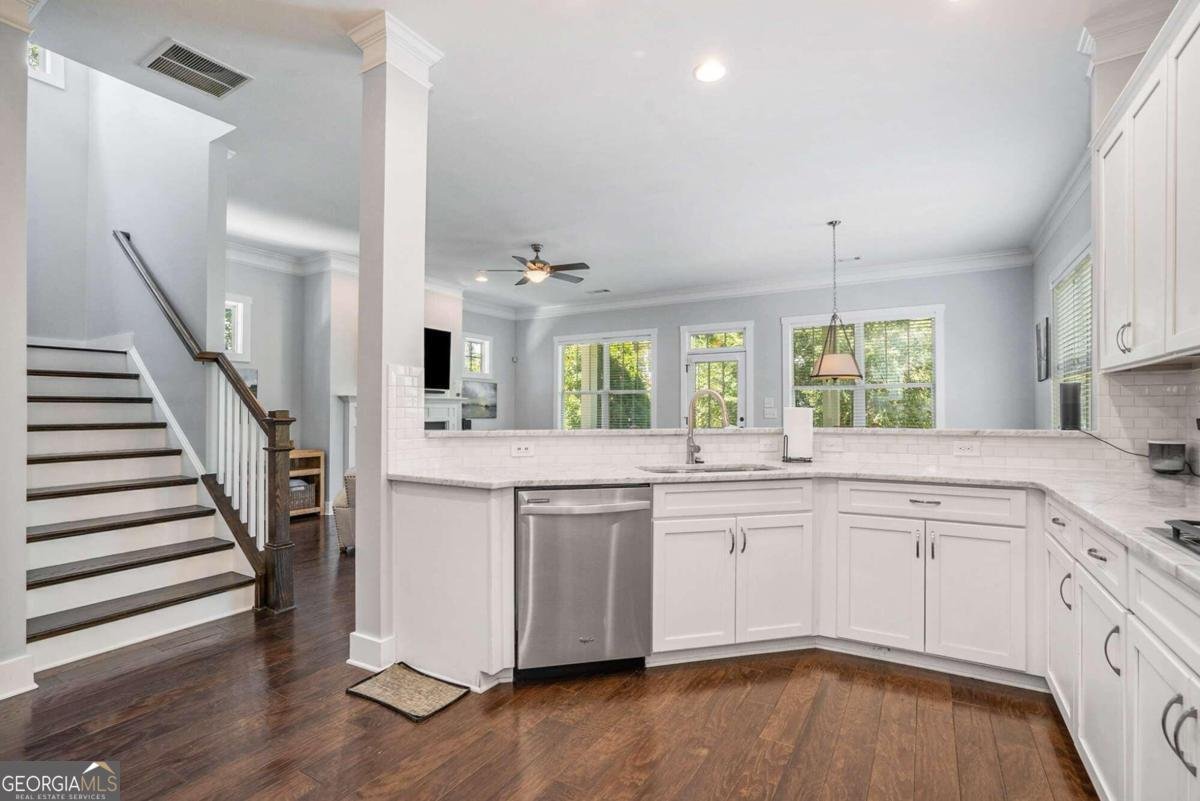 647 East Avenue Atlanta - 15