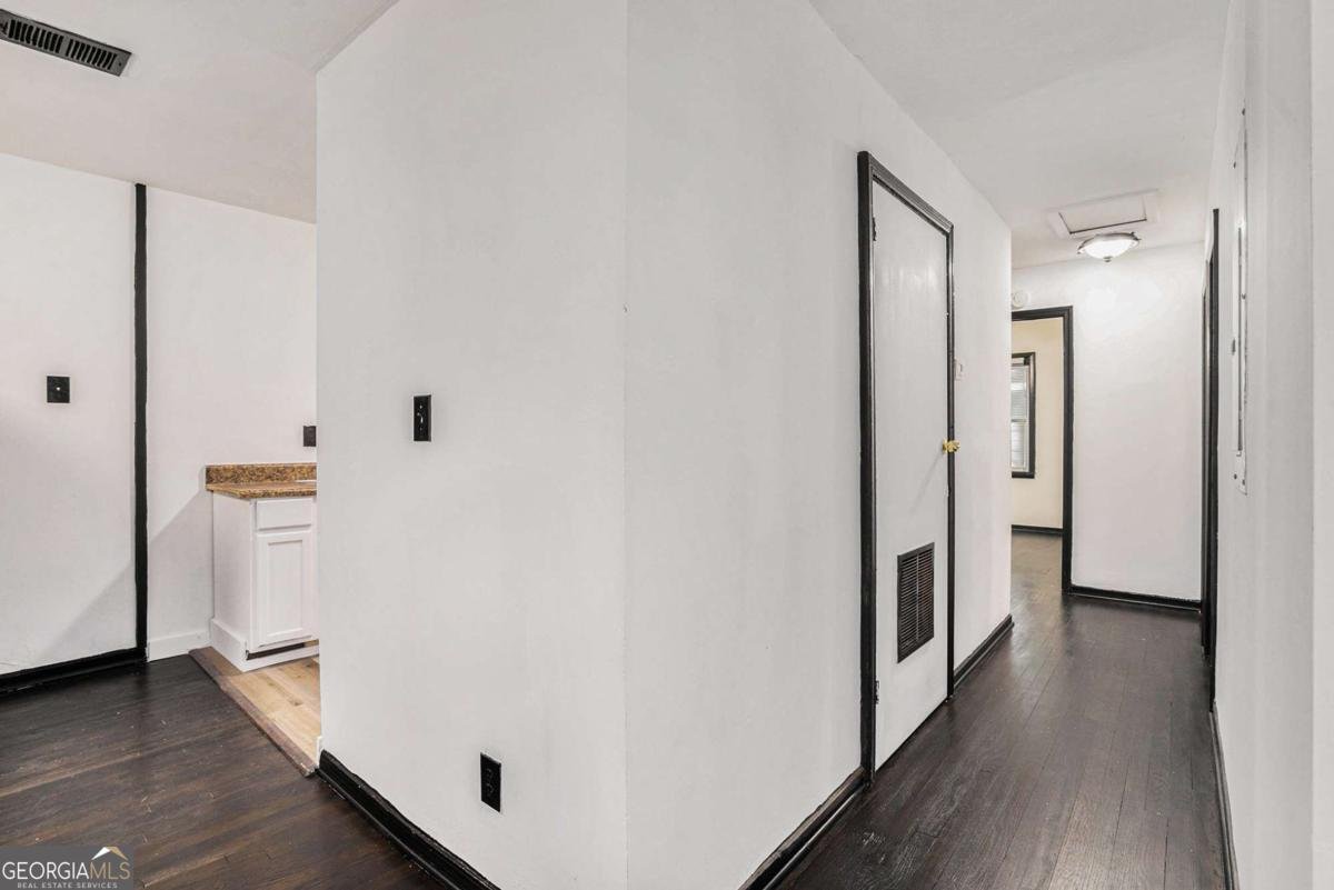836 Bolton Road Atlanta - 11