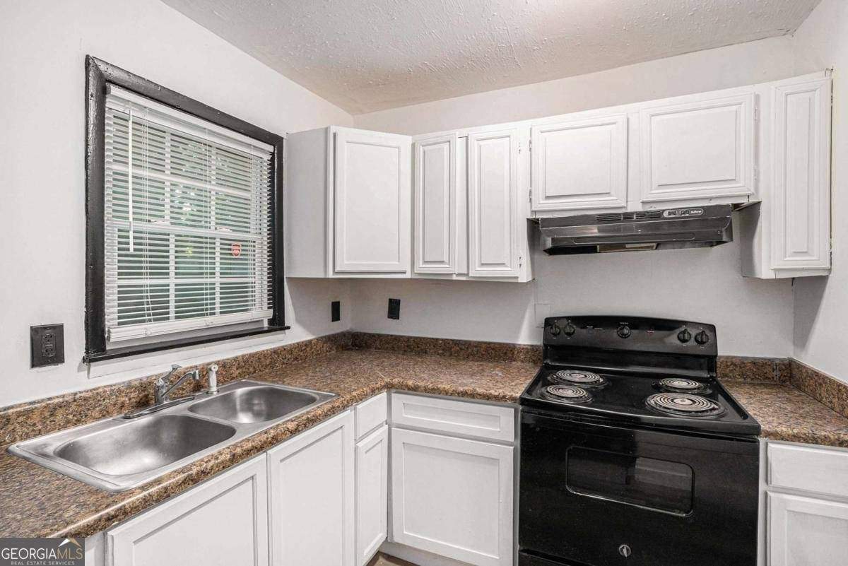 836 Bolton Road Atlanta - 9