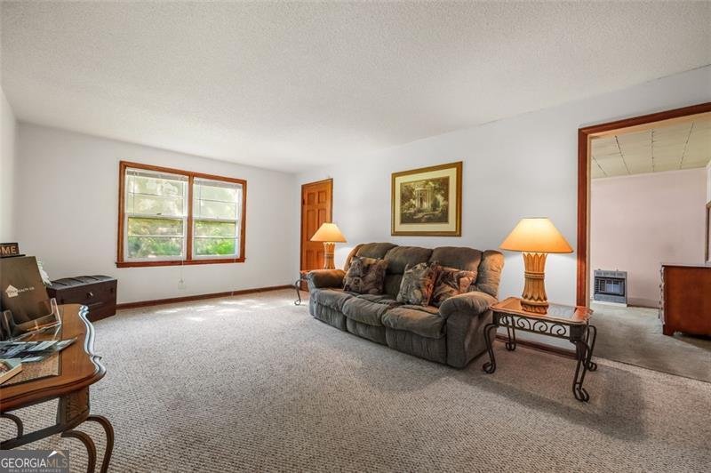 1147 LOGANVILLE Bethlehem - 37
