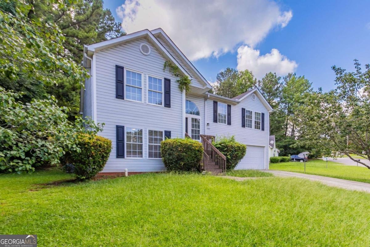 7092 Stonecreek Drive Douglasville - 1