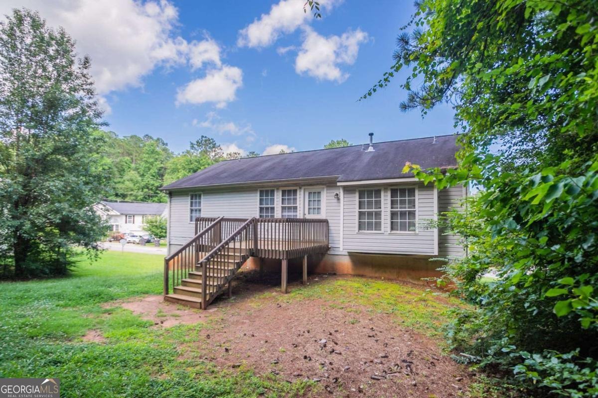 7092 Stonecreek Drive Douglasville - 33