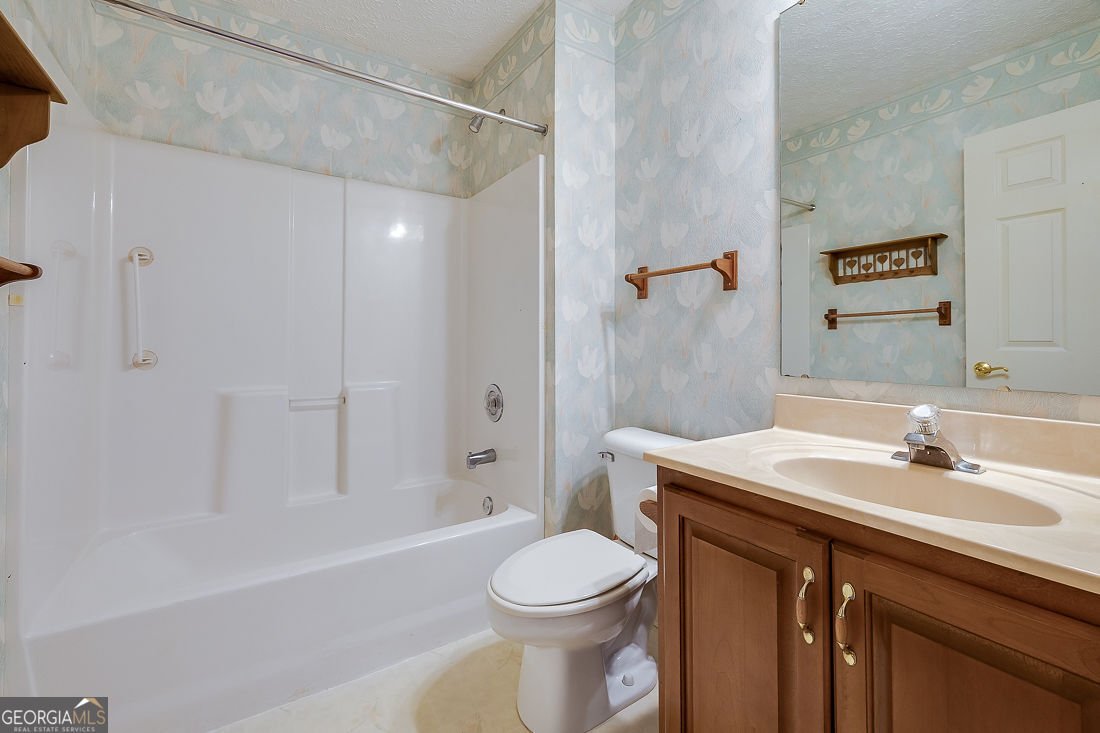 687 Roebling Road Bloomingdale - 23