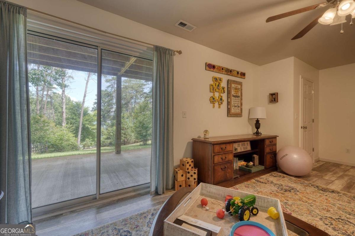 97 Windjammer Drive Hiawassee - 37