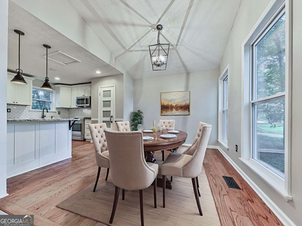 110 Pioneer Drive Woodstock - 10