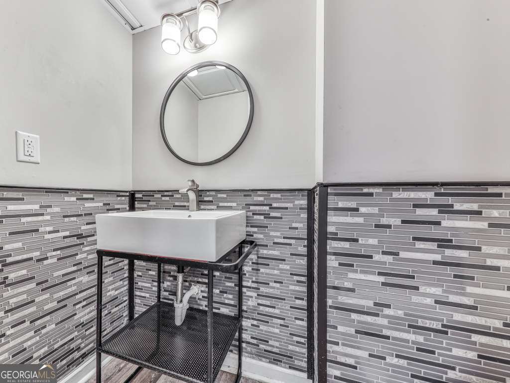 110 Pioneer Drive Woodstock - 23