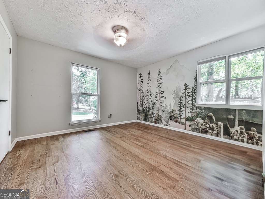 110 Pioneer Drive Woodstock - 28
