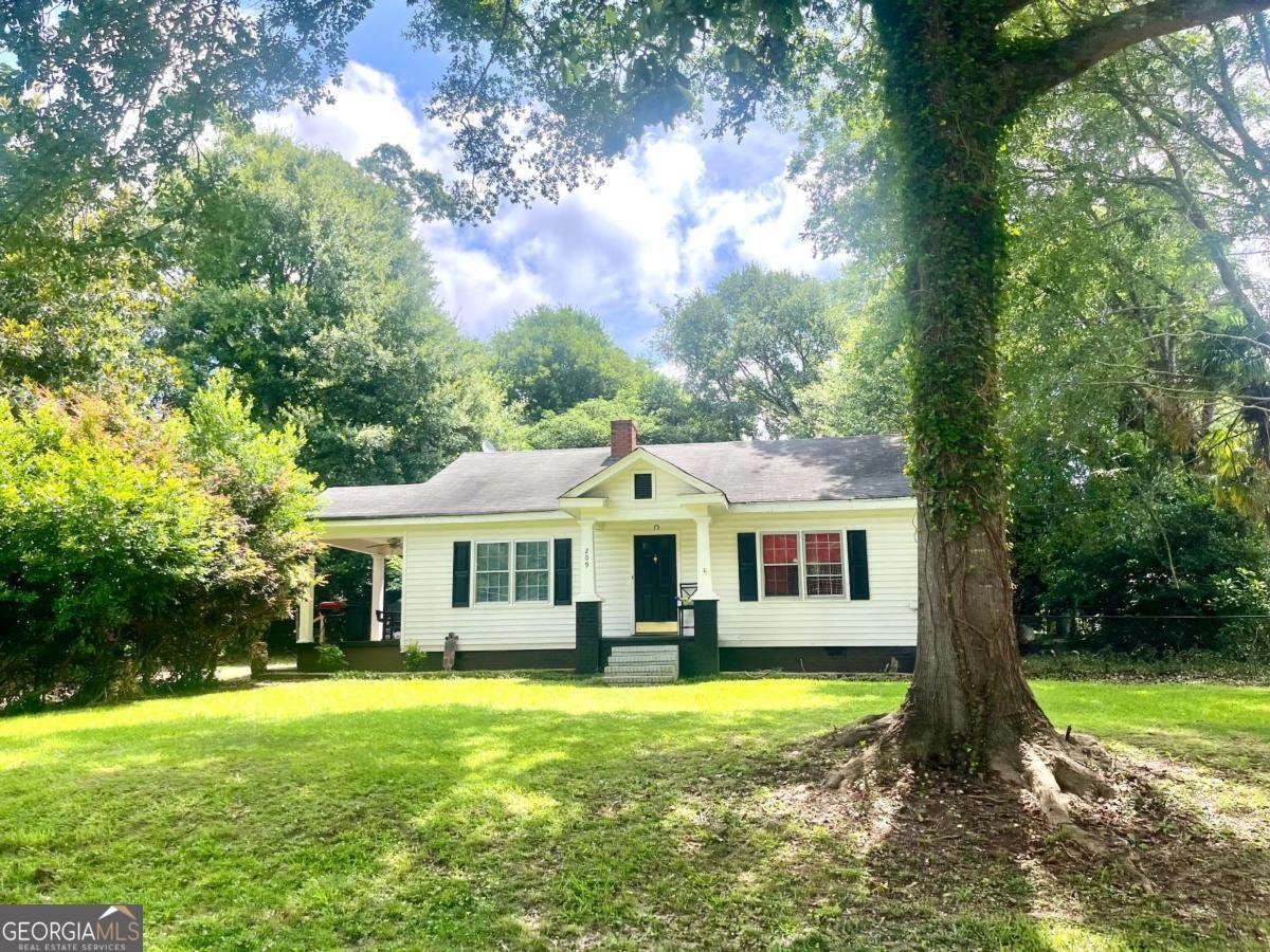 209 Lee Street Lagrange - 1