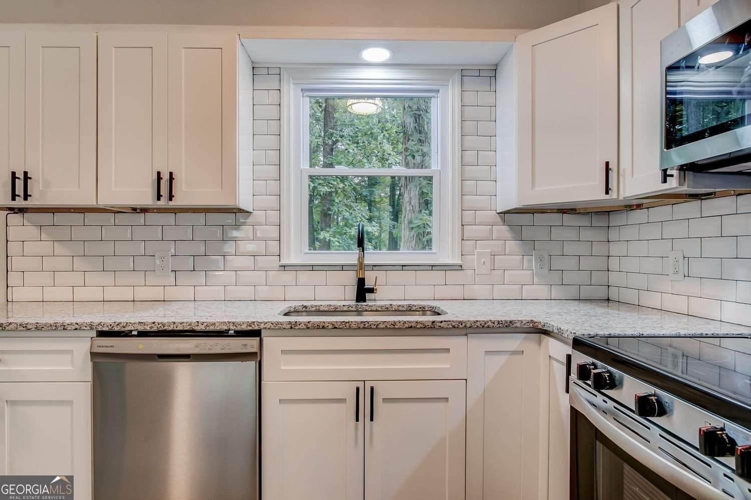 324 Laurel Lane Lane Stockbridge - 10