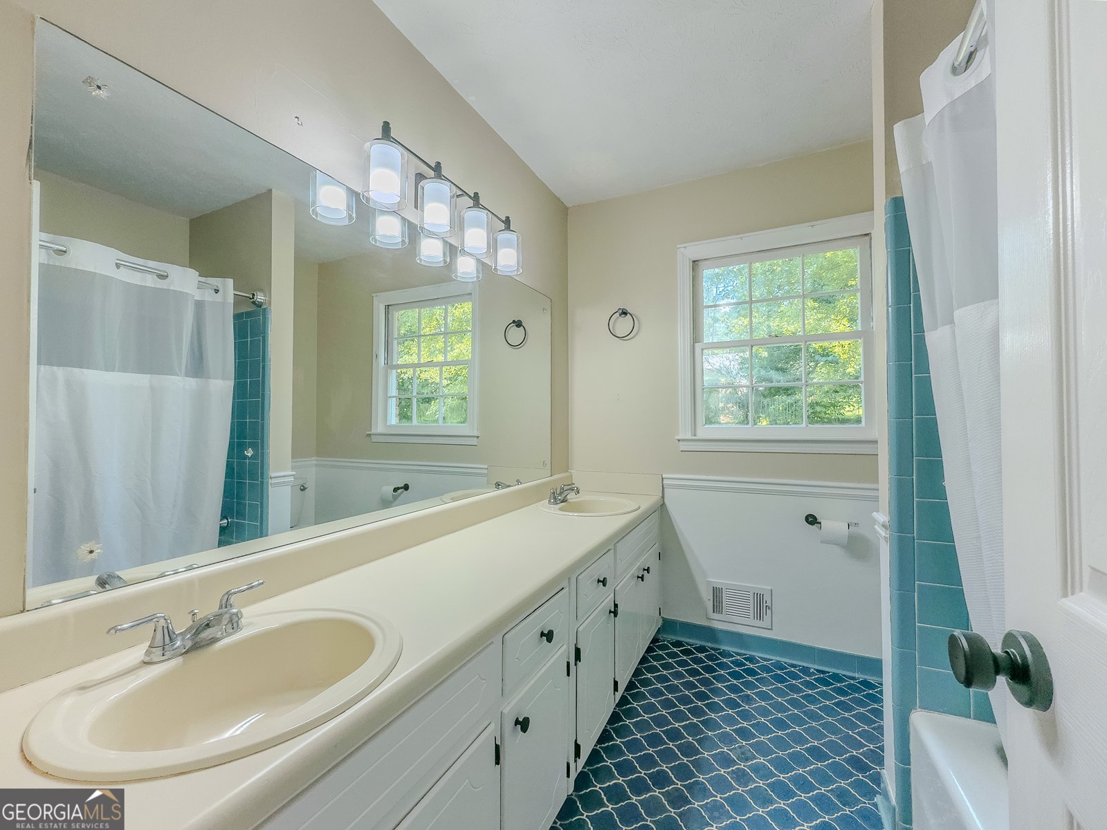 868 Bradford Court Lilburn - 8