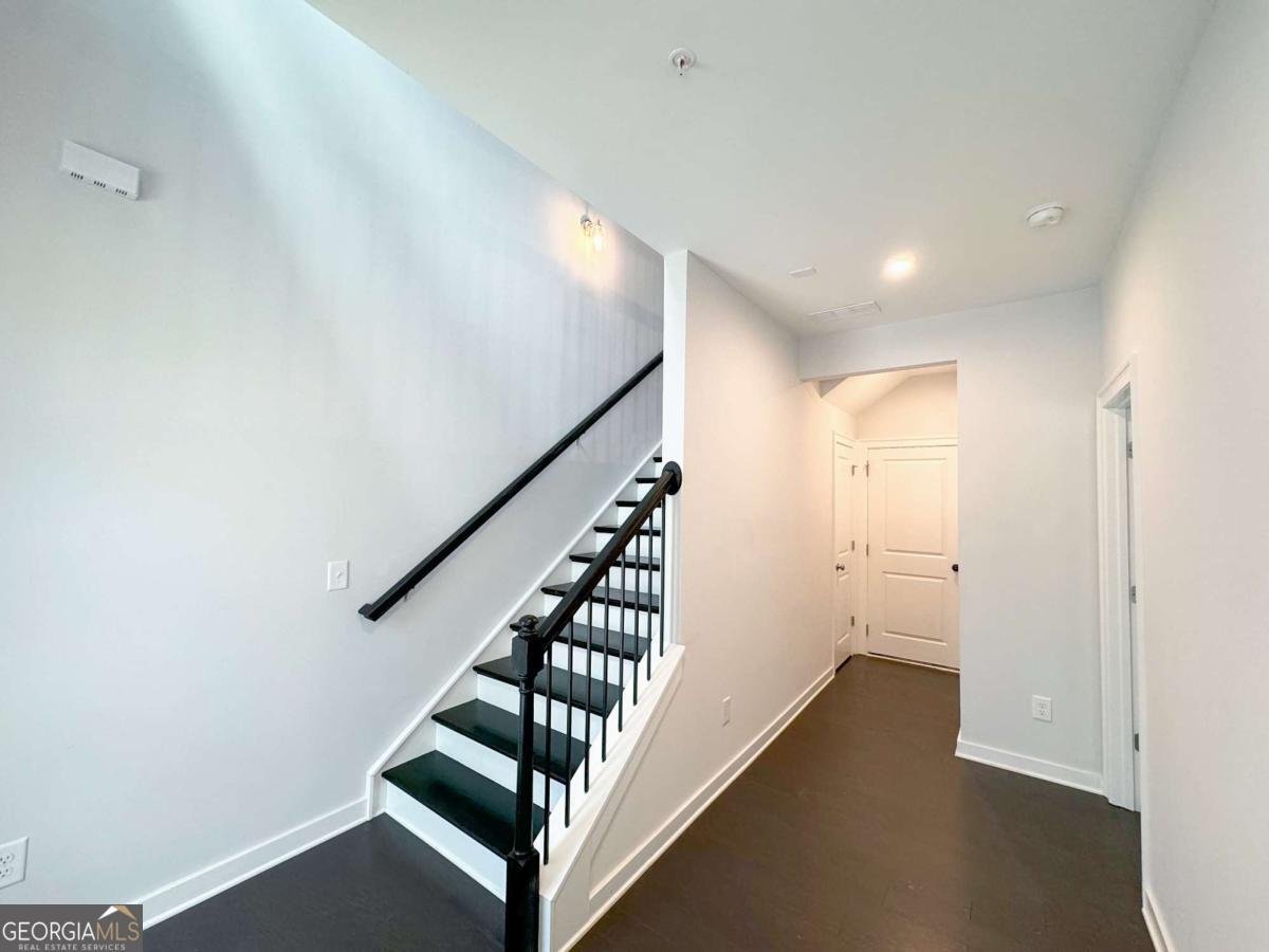 552 Ember Lane Atlanta - 3