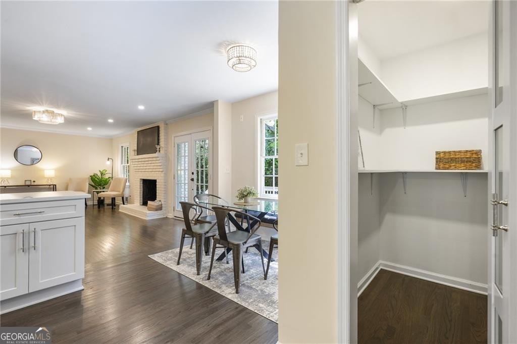 275 Glencourtney Drive Sandy Springs - 14