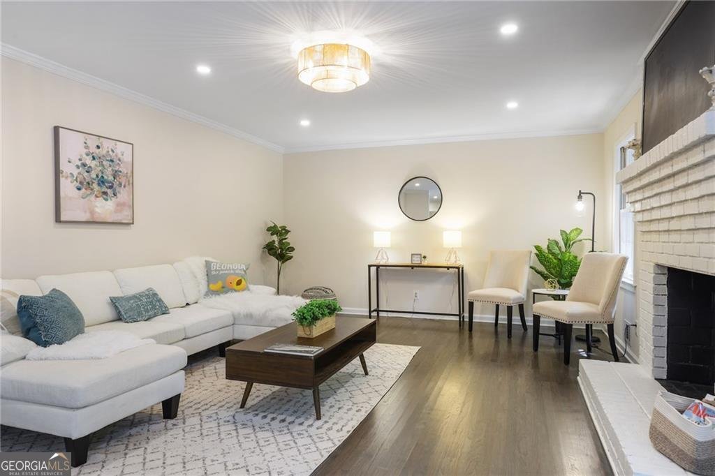 275 Glencourtney Drive Sandy Springs - 16