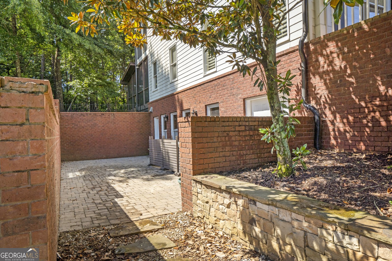 165 Oakhurst Leaf Drive Milton - 86
