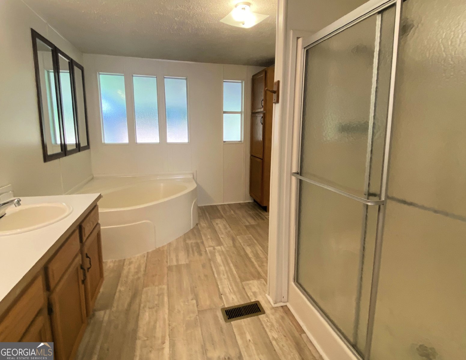 618 Campbell Street Cleveland - 25