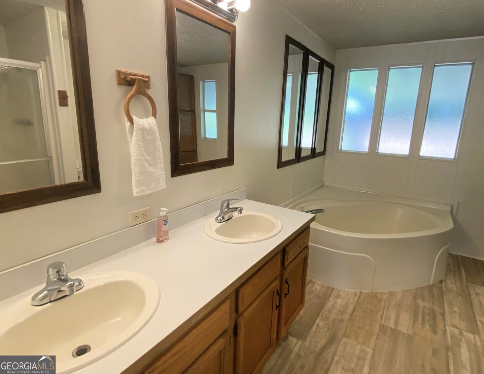 618 Campbell Street Cleveland - 26