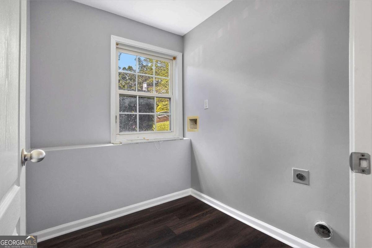 6332 Fairoaks Place Douglasville - 35