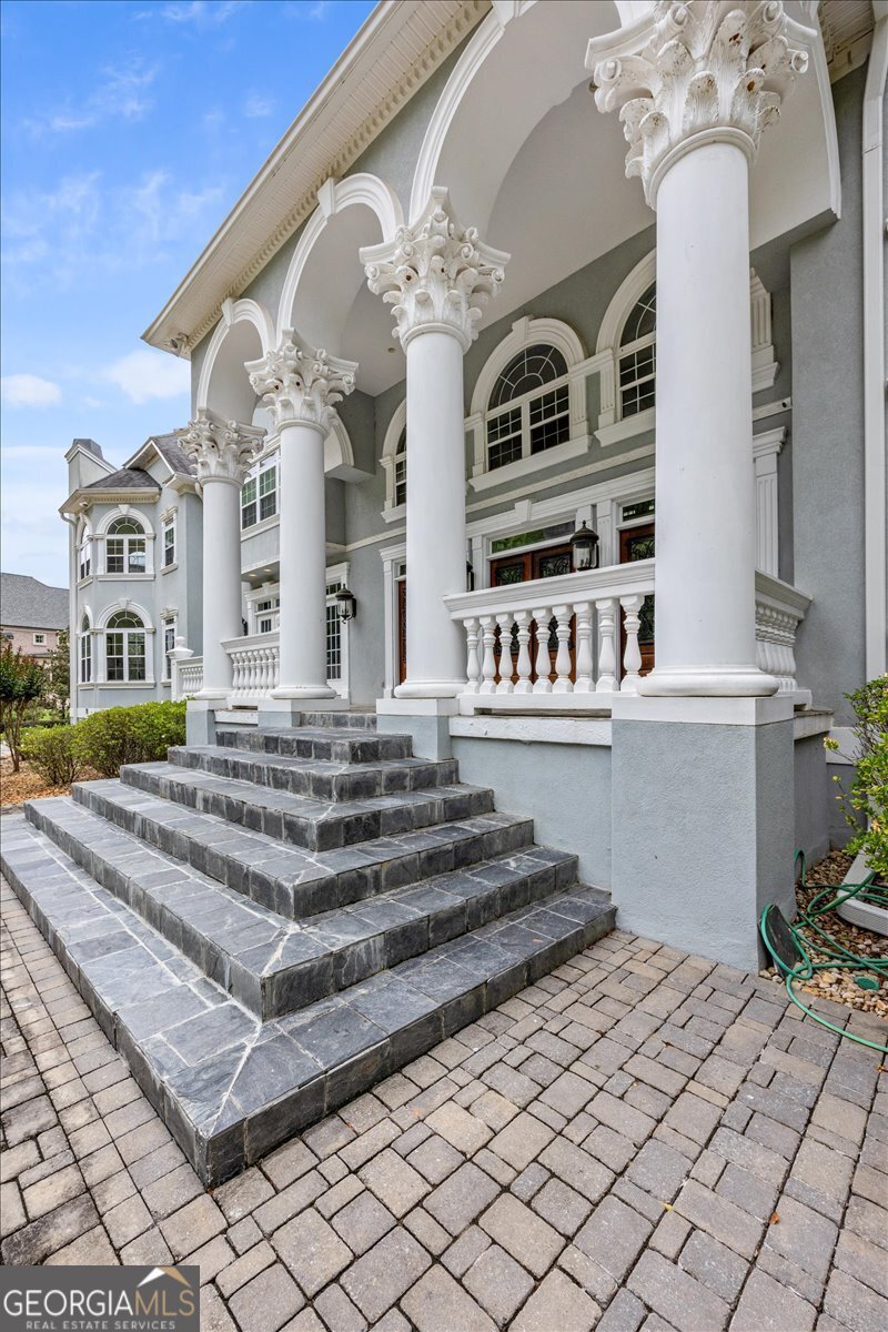 311 North Rivoli Farms Drive Macon - 64