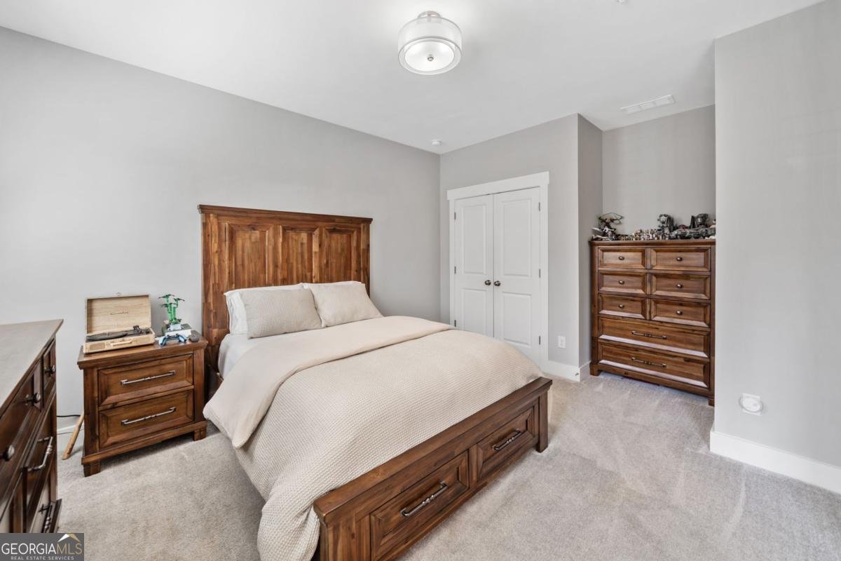 1104 Thomas Street Woodstock - 1