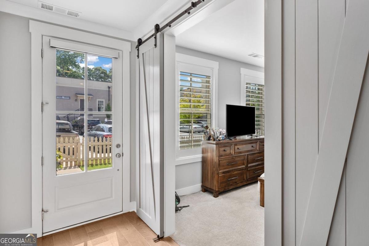 1104 Thomas Street Woodstock - 4