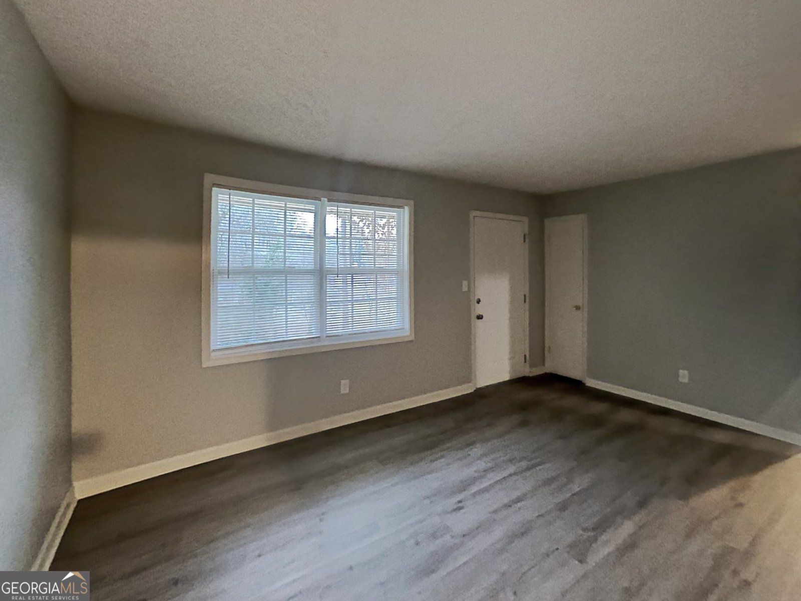 2322 Chestnut Log Loop Lithia Springs - 2