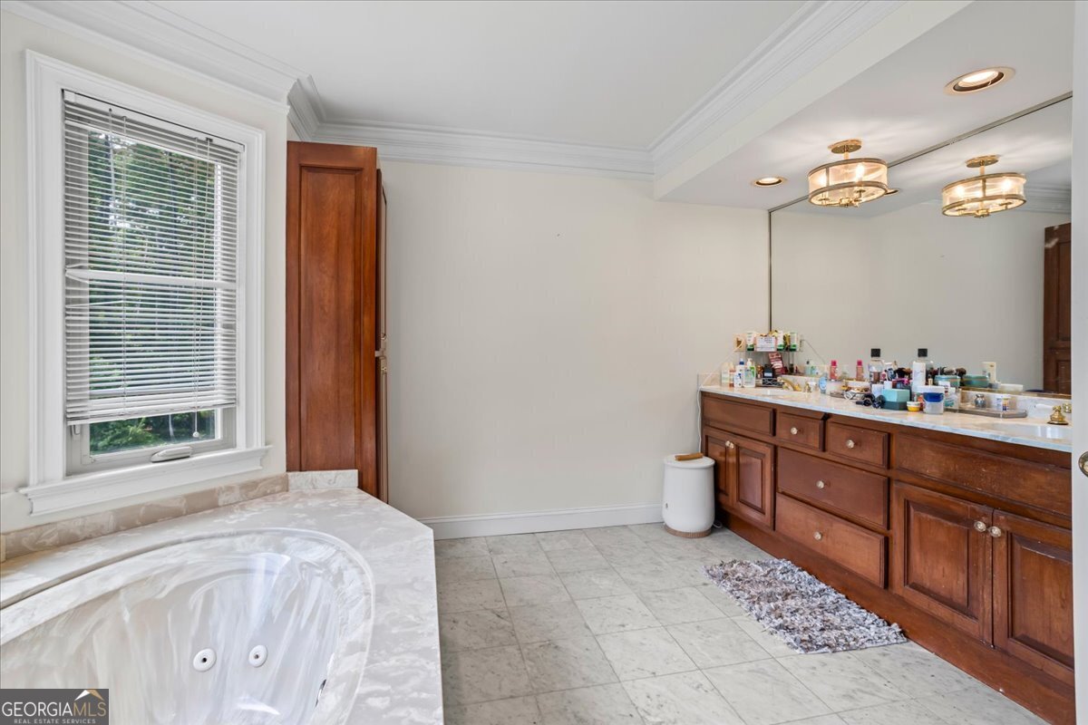 1035 BRIDGEWATER Walk Snellville - 32