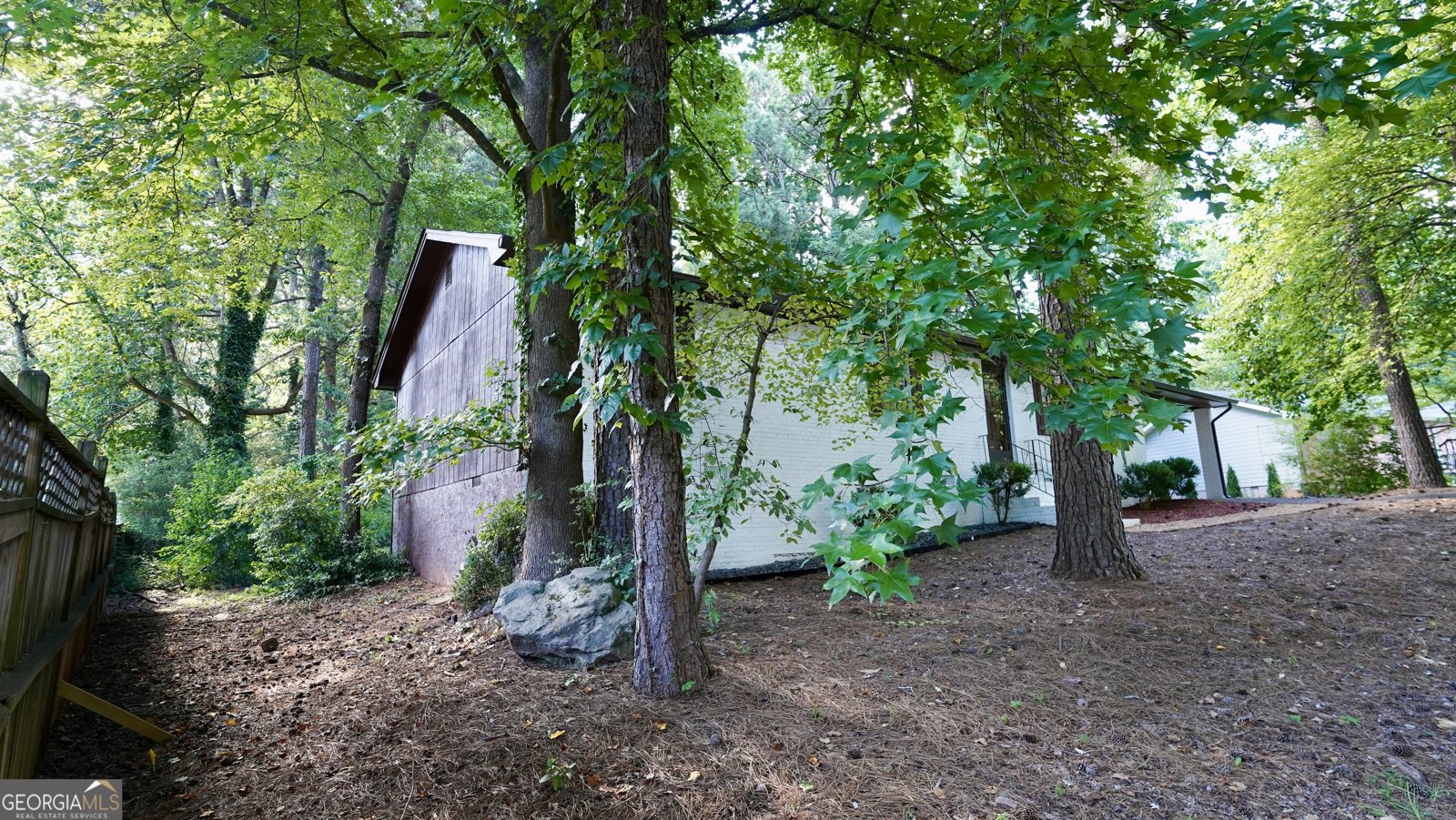 5521 Wind Drive Lilburn - 11