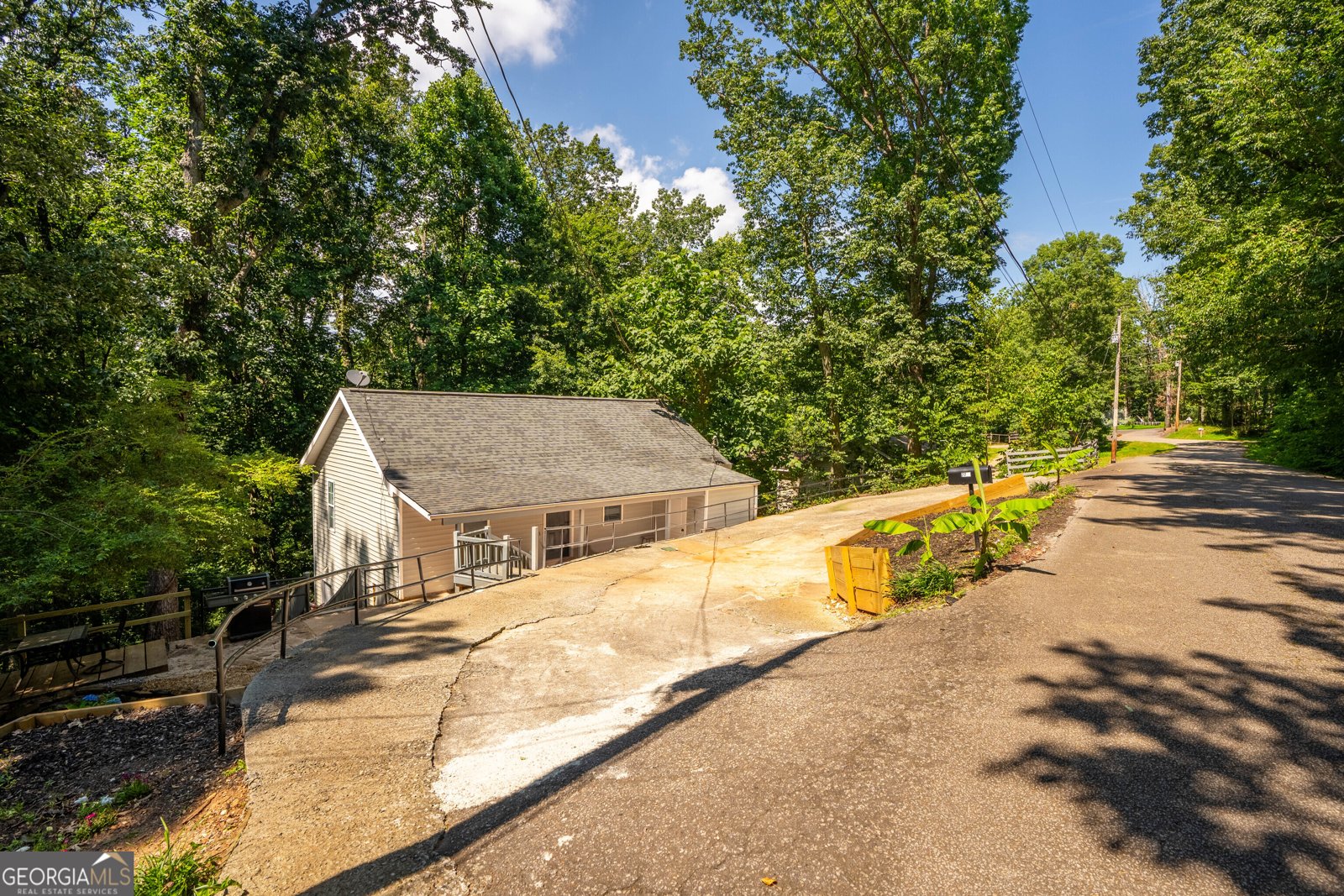 2724 Vaughandale Circle Gainesville - 1