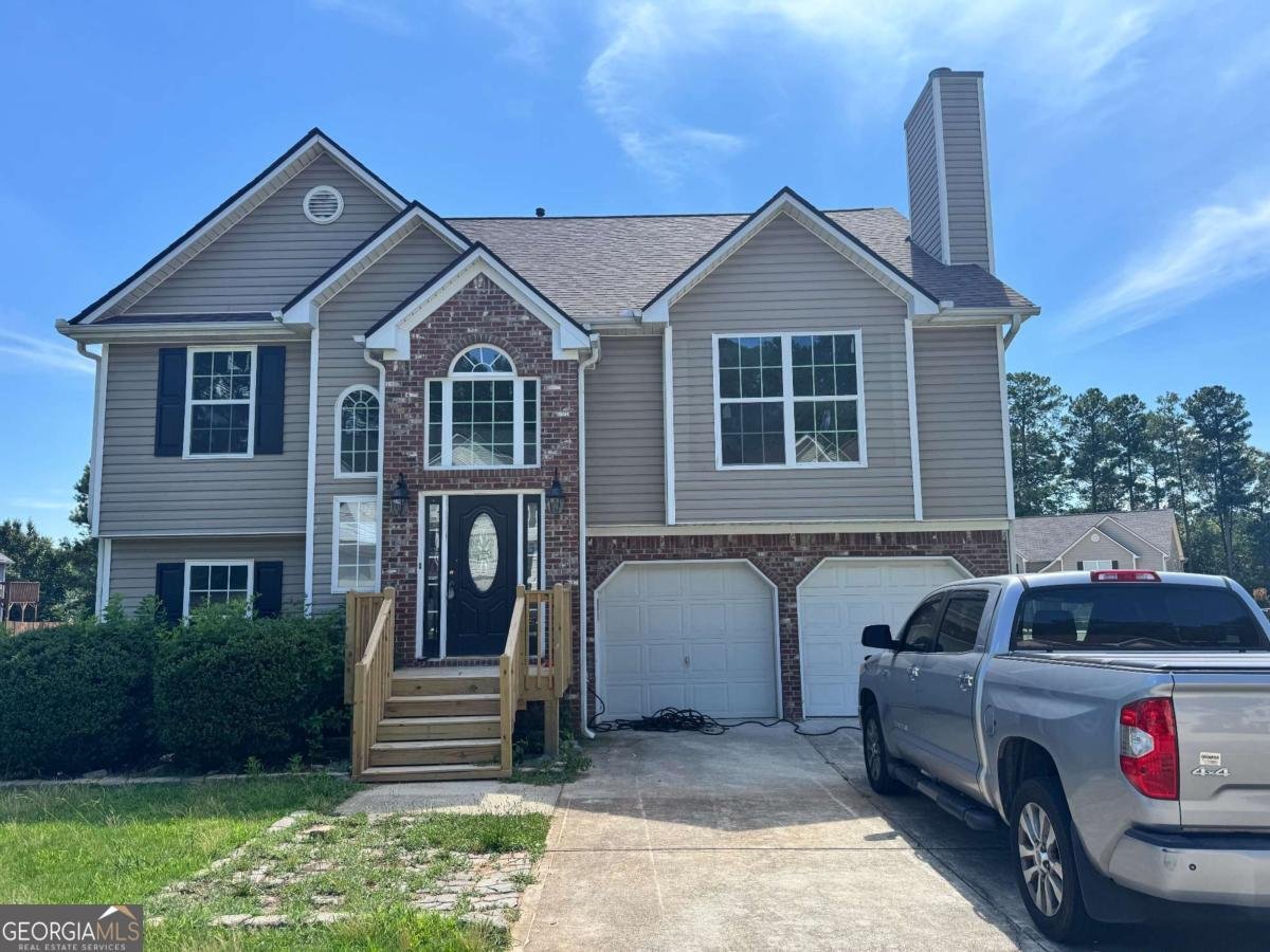 1121 Grove Trail Pass Douglasville - 1