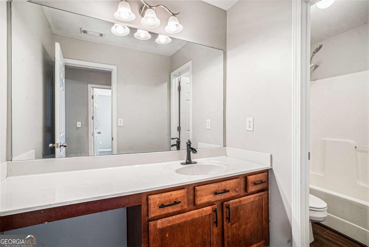 1117 Balvaird Drive Lawrenceville - 26