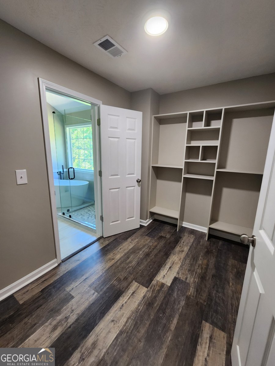 6072 Devonshire Drive Flowery Branch - 2