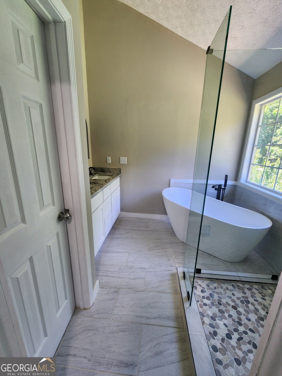 6072 Devonshire Drive Flowery Branch - 3