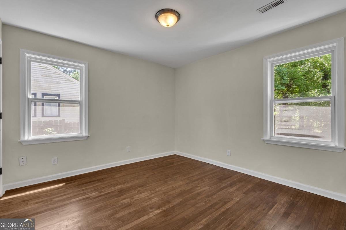 2115 Pinehurst Drive East Point - 14