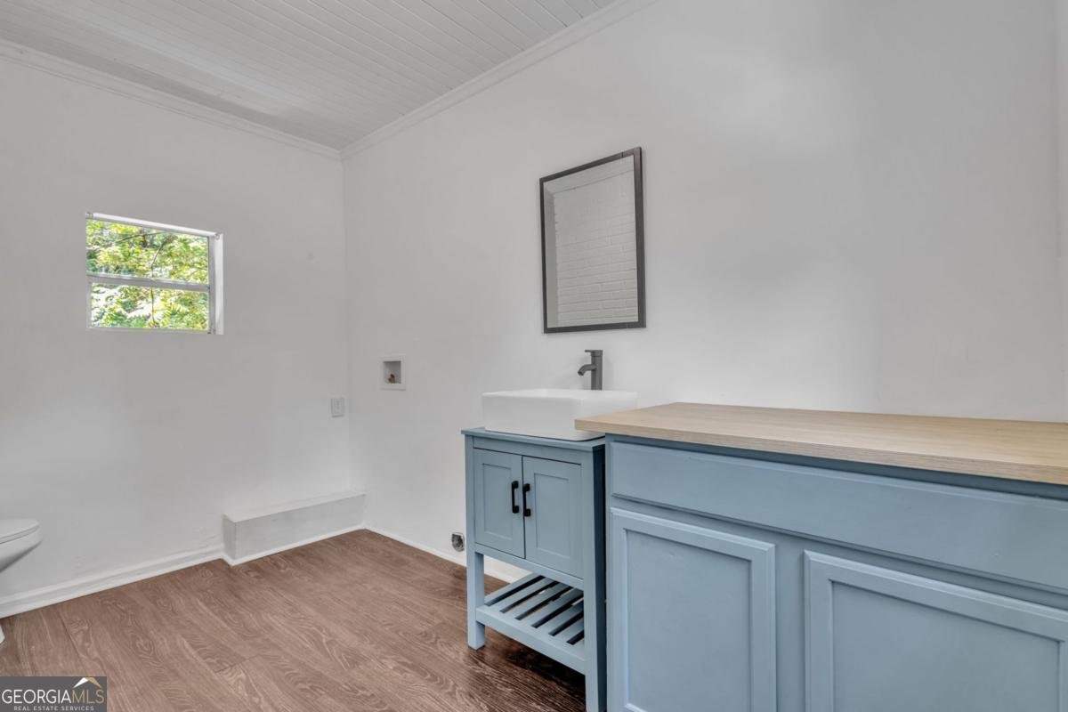 2115 Pinehurst Drive East Point - 6