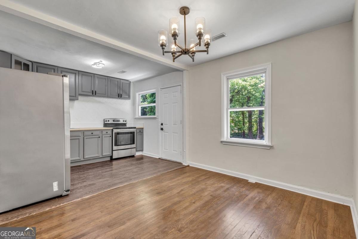 2115 Pinehurst Drive East Point - 8