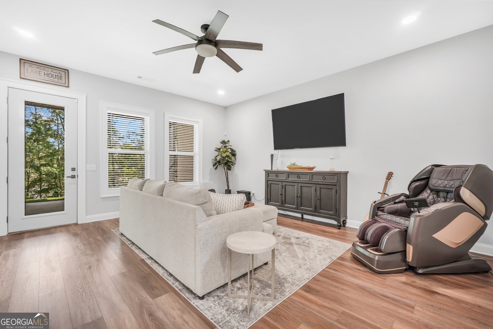 123 River Point Road Jackson - 40