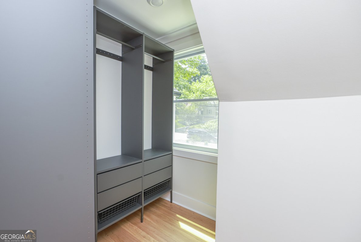2908 N  Hills Drive Atlanta - 47