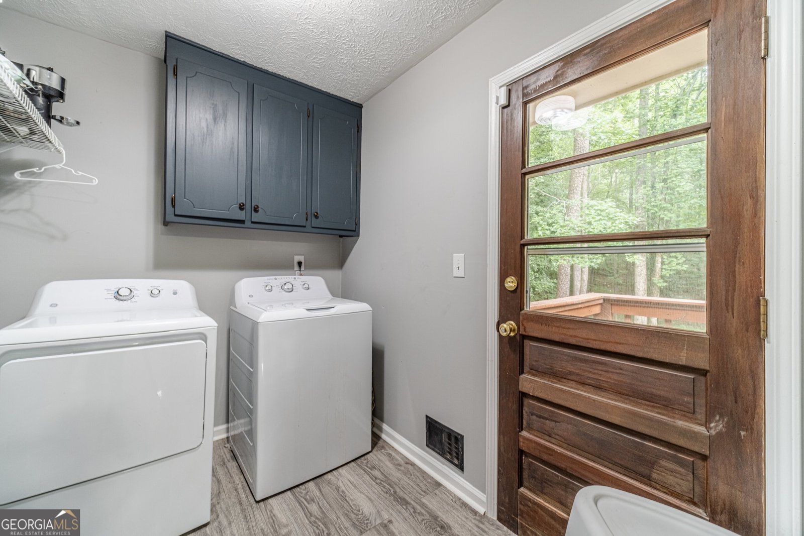 2446 Thrasher Buford - 18