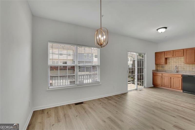 704 Breeze woodstock - 13