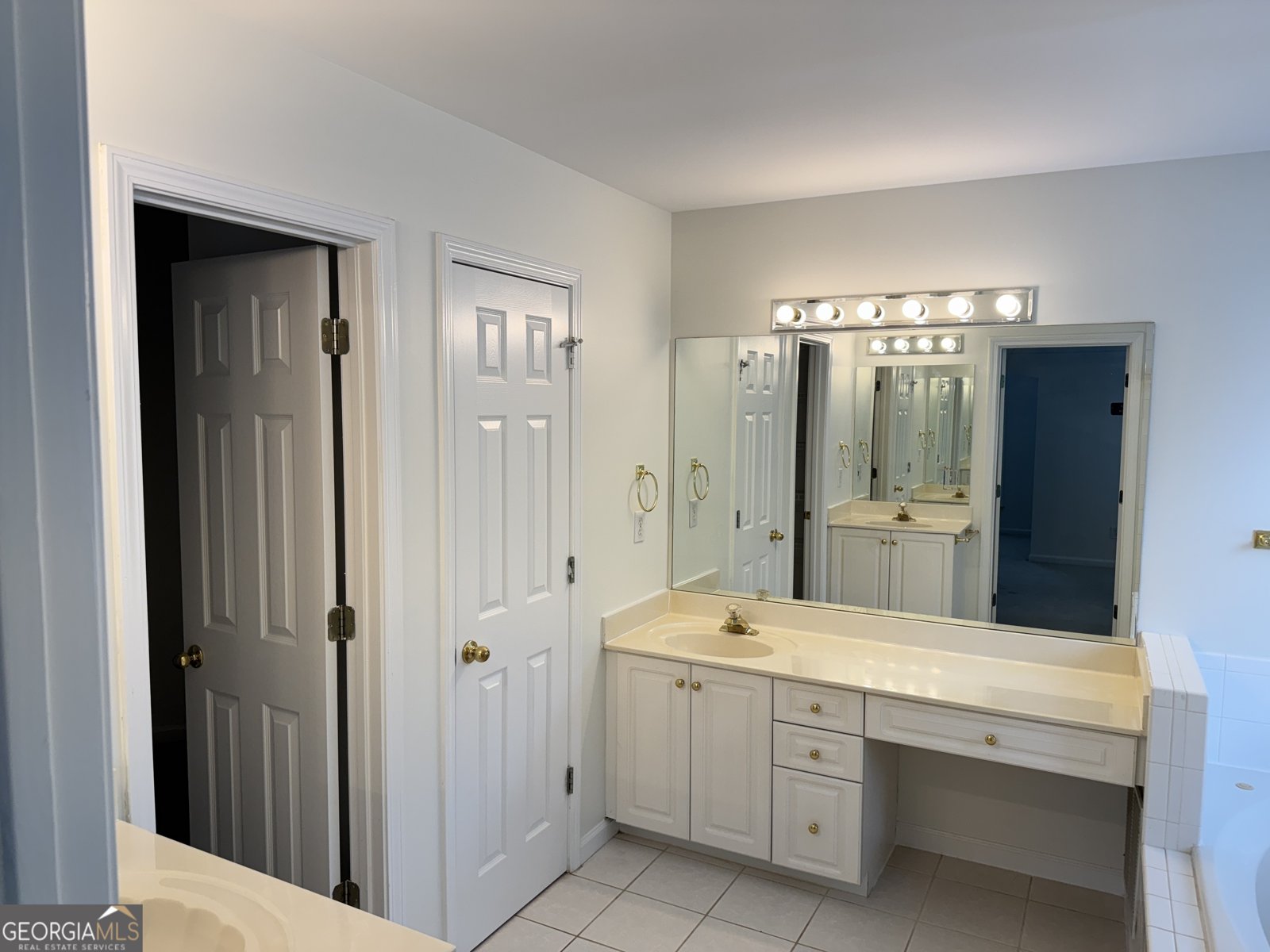 1205 Nottoway Trail Marietta - 27