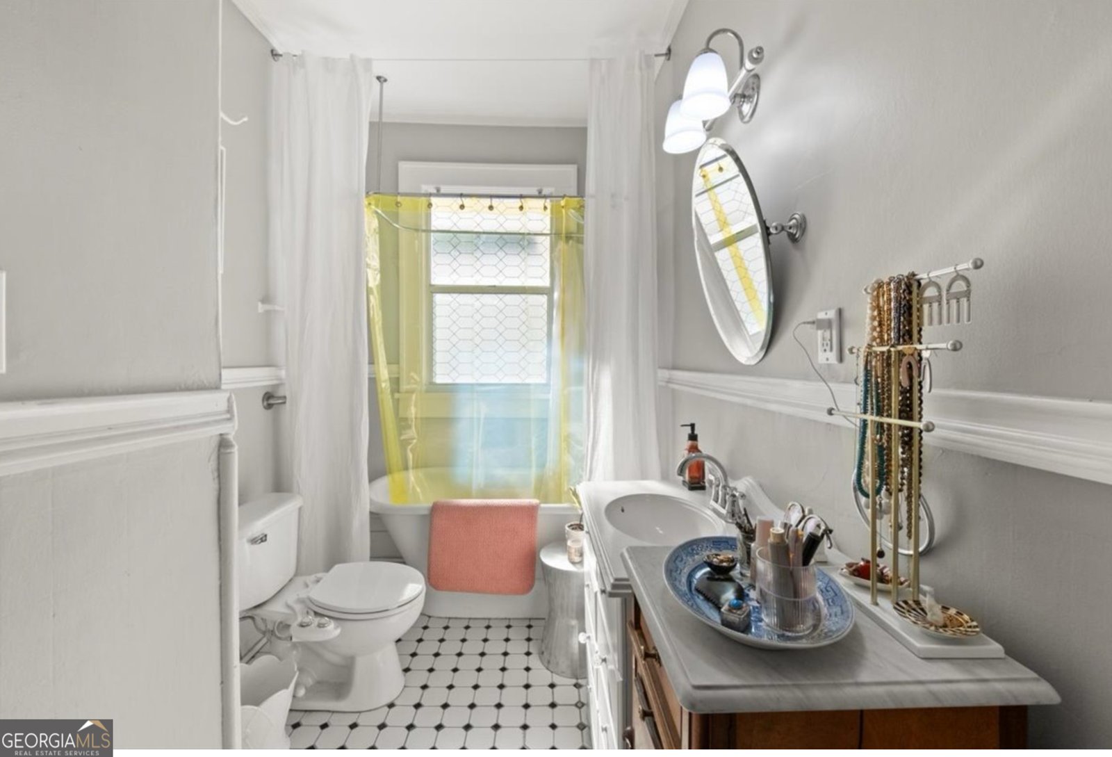 3449 Ridge Avenue Macon - 13